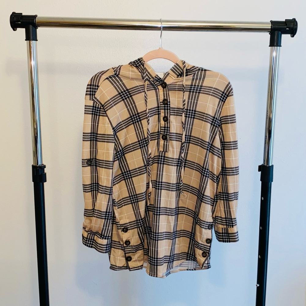 A super cute long sleeve fall top by Eden & Olivia
